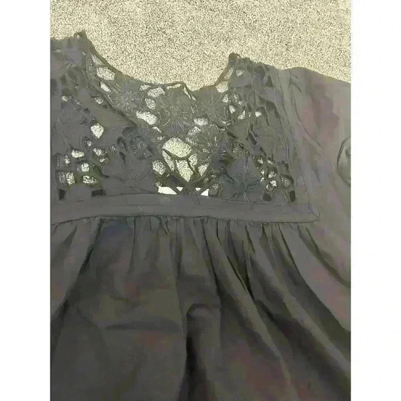 Bizz Crochet Lace Shirt size Medium - Picture 1 of 5